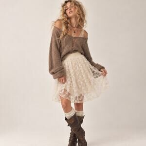 Metrowear Ivory Floral Embroidered Mesh Mini Skirt Balletcore Fairycore S Y2K